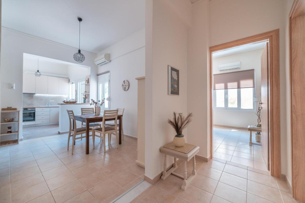 Stylish Central Renovated Apartment Heraklion  Exterior photo