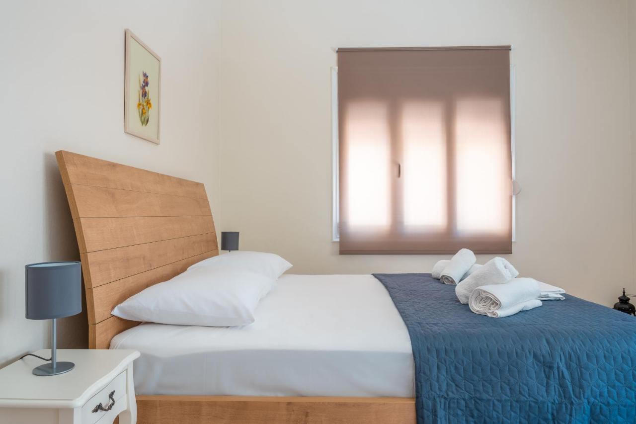 Stylish Central Renovated Apartment Heraklion  Exterior photo