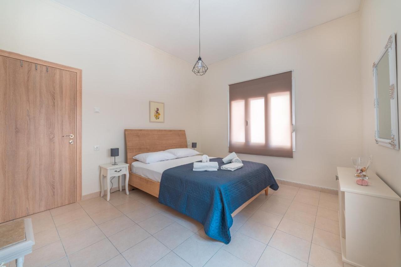 Stylish Central Renovated Apartment Heraklion  Exterior photo